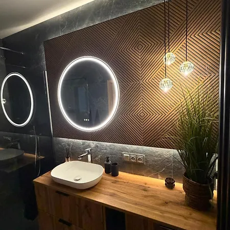 Ella Apartment *
